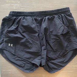 Under armour shorts with pockets